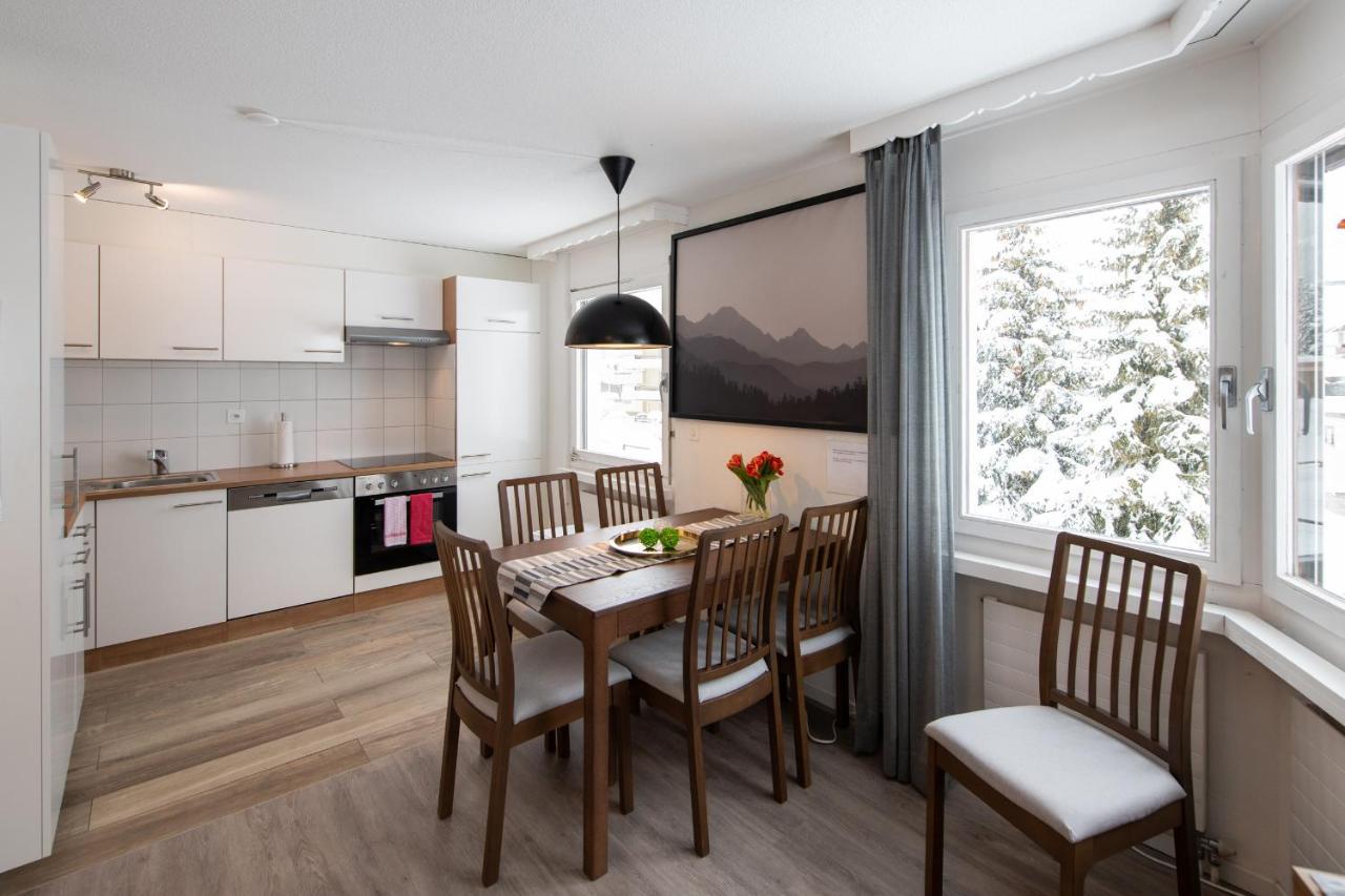 Agrimonia - Moebilierte Ferienwohnung Mit Balkon ดาวอส ภายนอก รูปภาพ