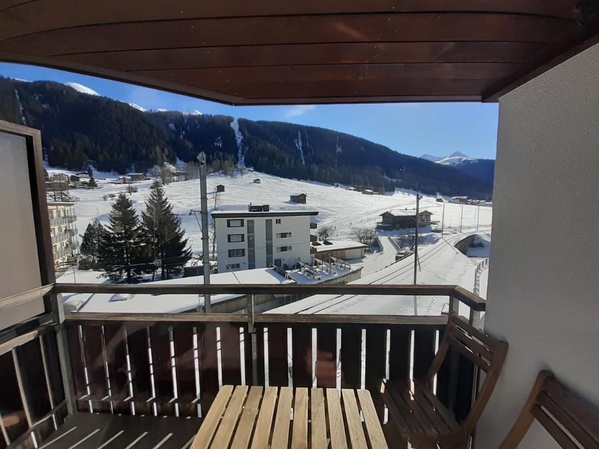 Agrimonia - Moebilierte Ferienwohnung Mit Balkon ดาวอส ภายนอก รูปภาพ
