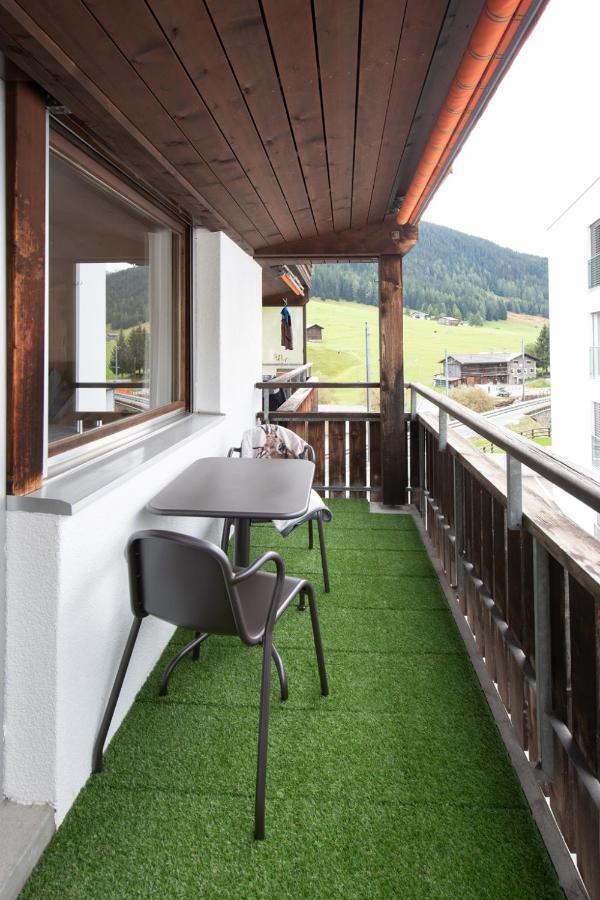Agrimonia - Moebilierte Ferienwohnung Mit Balkon ดาวอส ภายนอก รูปภาพ